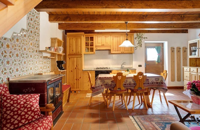 "Chalet Berghof Ranuncolo" with Whirpool and Wi-Fi