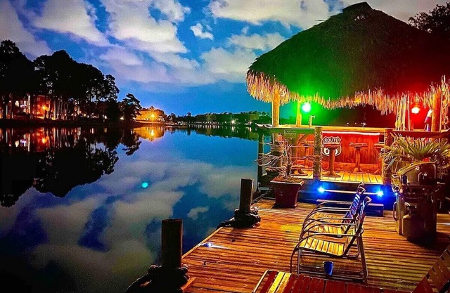 Private Dock w/ Hot Tub + King suite {Tiki Time}