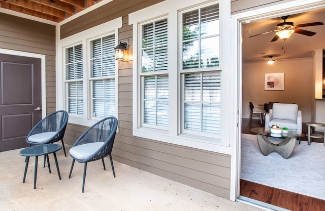 Modern Apartment in Prime Location (ID4235X11)