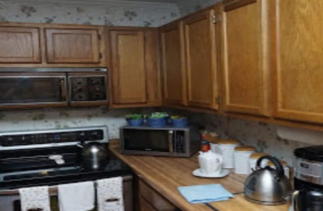 Townhouse perfect location between Chapel hill and Durham