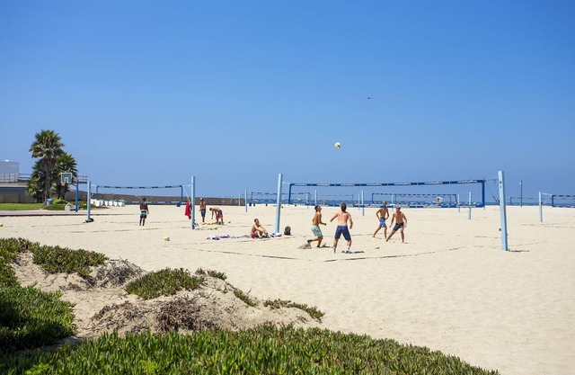 Newly Remodeled Beach Condo!!!