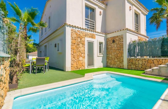 Townhouse with Private Pool