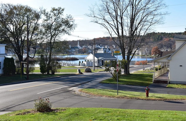 Meredith Bay - Brand New 2nd and 3rd floor Apartment in Private Home