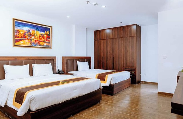Văn Lâm Hotel
