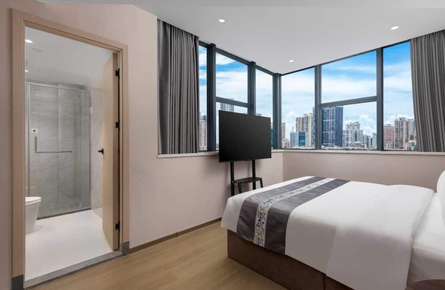 Days Inn by Wyndham Zhuhai Qinglv Road