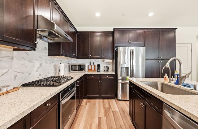 Comfort Style Home Near the Airport