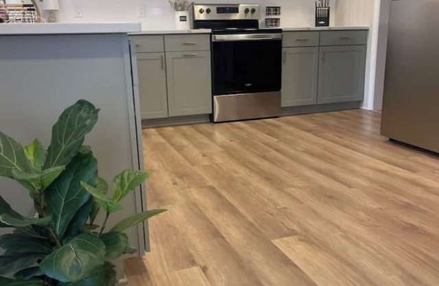 Little Brick Bungalow; Relax in Spartanburg