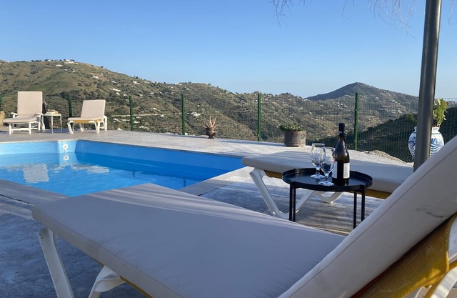 Cottage 'Casa Marina' with Mountain View, Wi-Fi and Air Conditioning