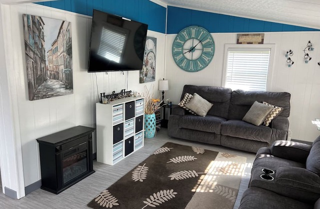 Charming 2-bedroom 2 bathroom house with AC, WiFi in Deer Rive,Mn