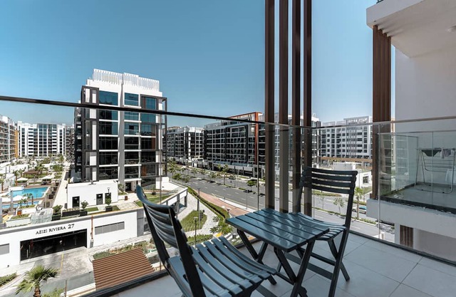 OFFER! Elegant Studio Apartment in Azizi Riviera !