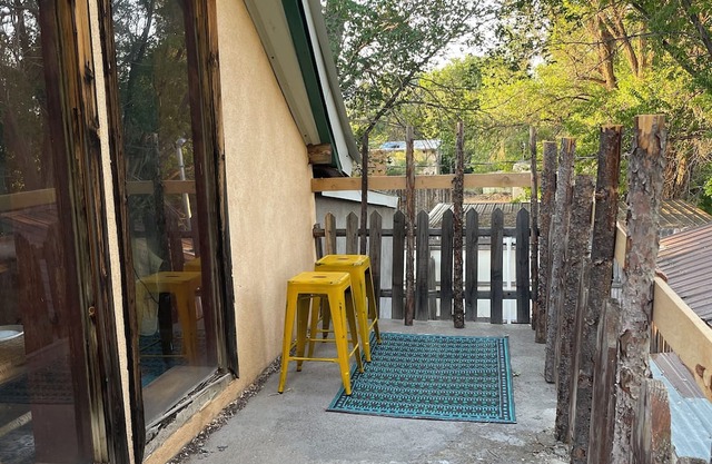 Loft with views in scenic rural Taos, an easy drive to your next new memories