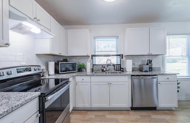 Opuluxe African Luxe Themed Home Sleeps 12