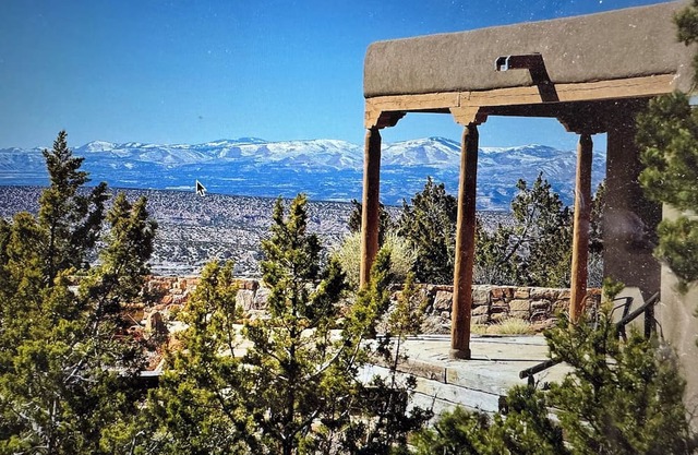 Tranquil 2-bedroom apartment with AC/Wifi in delightful Tesuque area, Santa Fe