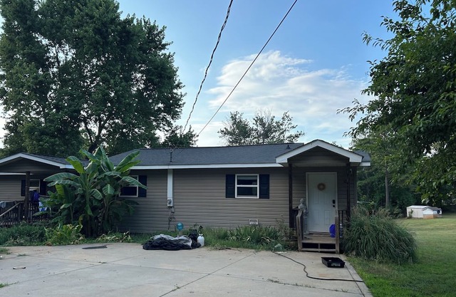 Cozy 1-bedroom apartment in Hartwell with WiFi, AC, lake access. Sleeps 5.