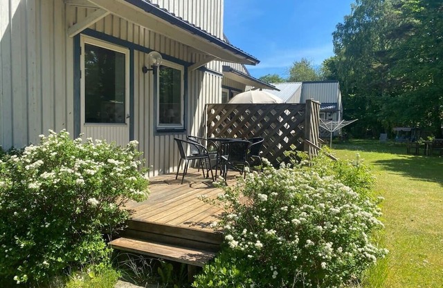 Spacious 2 bedroom apartment in beautiful Ljugarn