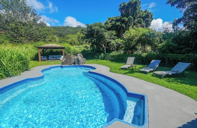 Secluded Pool House with Ocean Views on North Shore