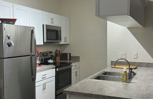 Spacious 2br , 2bath in the New Tampa area