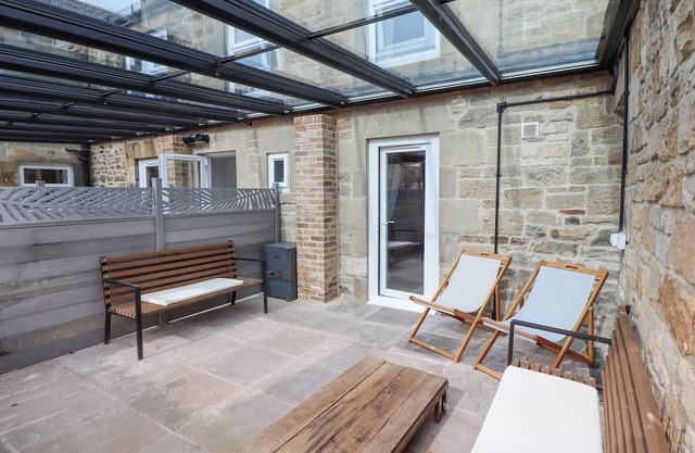 CHESTER SUITE, pet friendly, with open fire in Wark