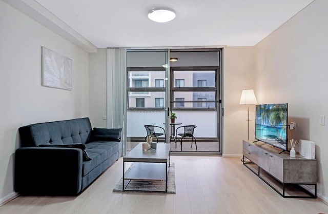 Modern 3-Bedroom in Parramatta
