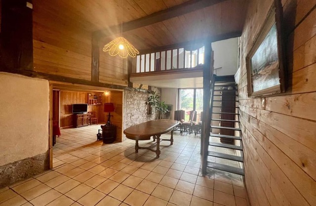 Homerez - Welcoming House in Belmont with Garden View