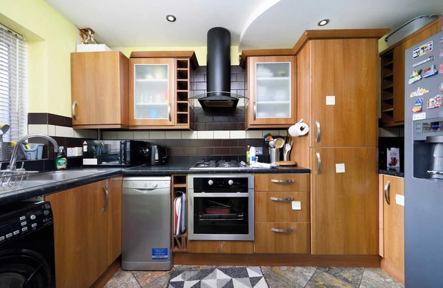 Welcoming London Townhouse - Near Attractions and Public Transit