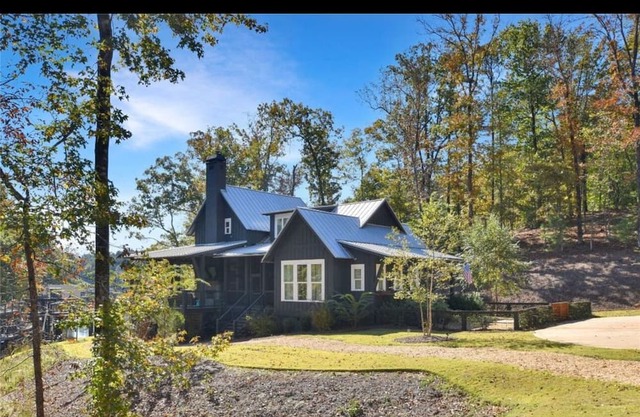 Gorgeous Home on Lake Martin! 40 Minutes from Auburn! 🦅