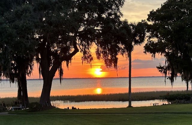 Cottage On Private Estate - Central Florida Gorgeous Sunsets-Privacy-Convenient