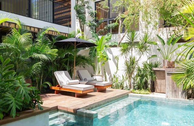 Beach Hideout 2 Bedrooms | 2 Baths | 5 Guests