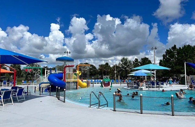 2BR Home near Clearwater Beach with Free Parking, Wi-Fi & Firepit