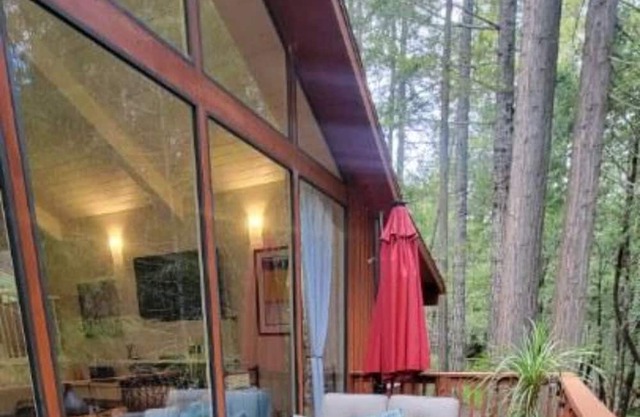 Beautiful home in the Redwoods