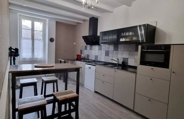 Guest House 'Chambre D'hôtes Perle' with Shared Pool, Wi-Fi and Air Conditioning