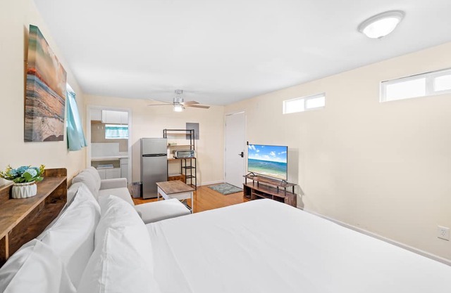 Charming Studio Retreat in Hawaii - Perfect for Solo Travelers or Couples