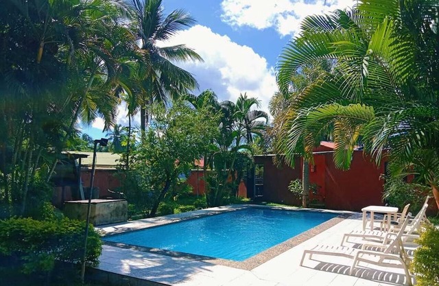 Superbe Bungalow Avec Piscine et Jardin