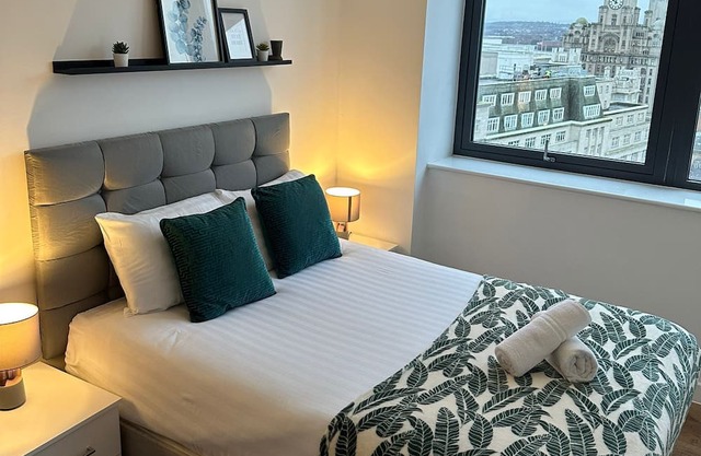 City View Two Bedroom Apartment Liverpool