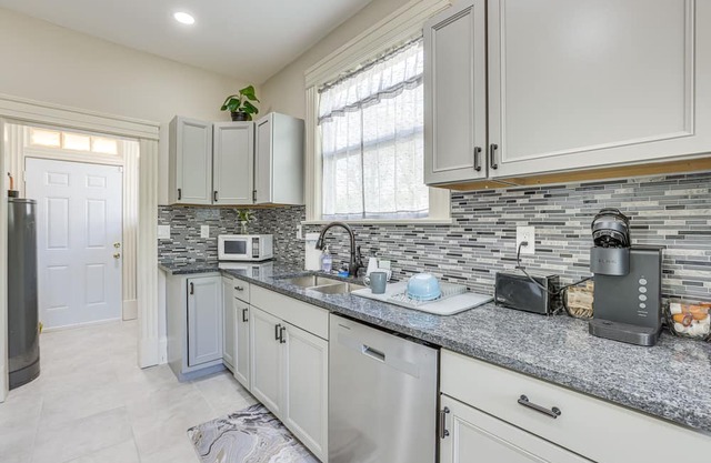 Idyllic Montgomery Home: 2 Mi to Riverfront Park!