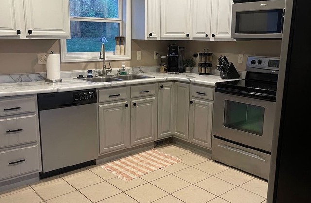 Great Home for Eclipse!!! 2 night min. sleeps 6 3 bed 3 bath