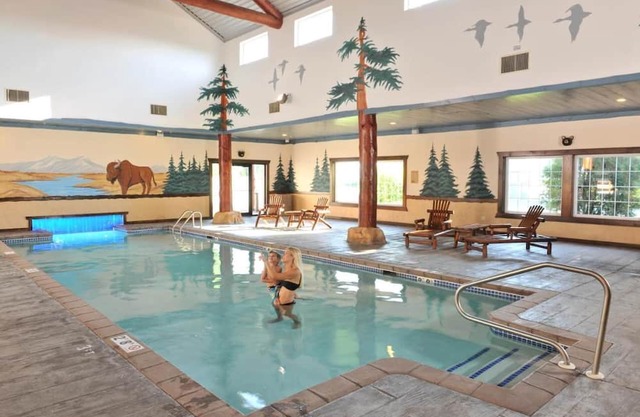 Taste of Wild West with Modern Twists - Breakfast Included | 4 Units