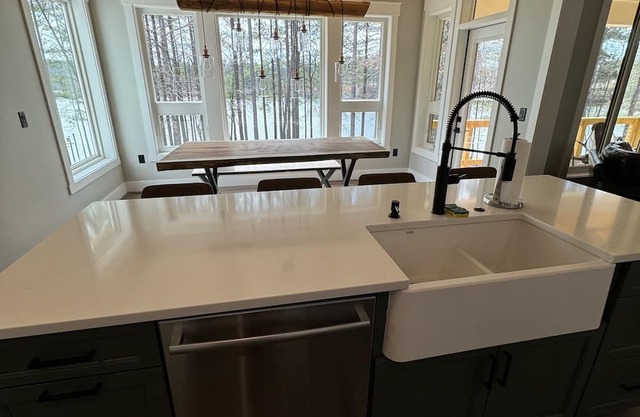 Coveside Drive - Beautiful Lakefront Home!