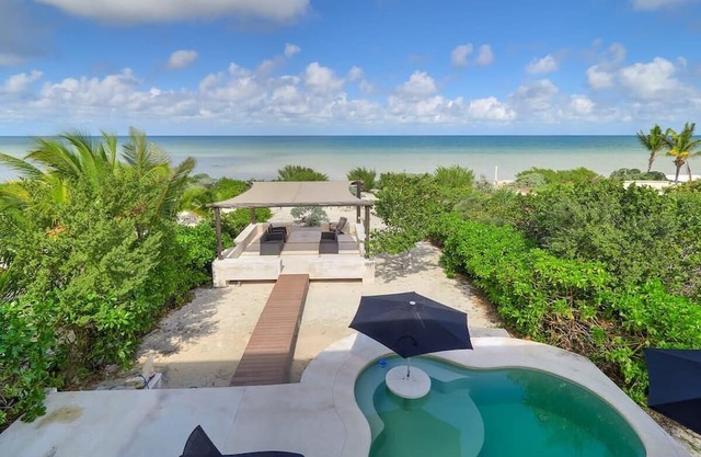 Tranquil Beach Escape, Pool, BBQ, Smart TVs