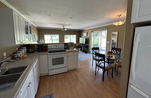 Comfortable home on golf course