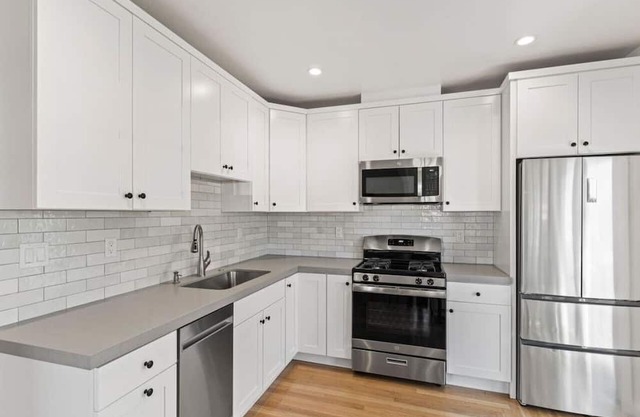 Elle's Place 2 Blocks from Main Street