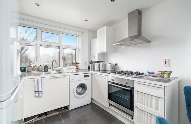 Stylish three Bedroom flat In London