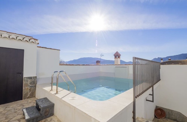 Cubo's La Casa de Tita Elvira Family 16 PAX / community pool / adapted bathroom / free wifi