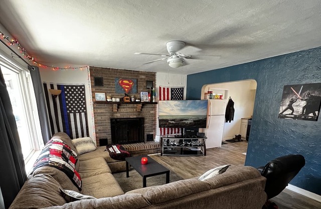 Park view 2-bedroom home with outdoor dining and high speed WiFi in Fairfield