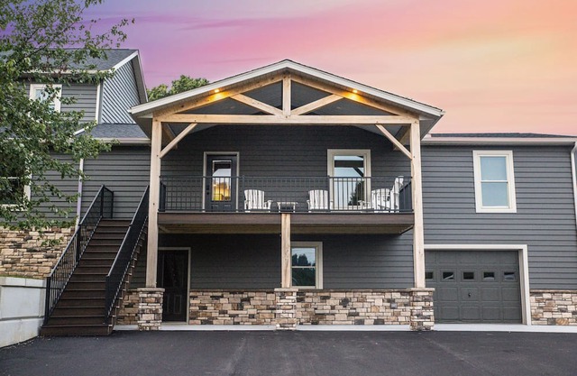 2 unit in Amish Country Spacious Lodge in Sugarcreek