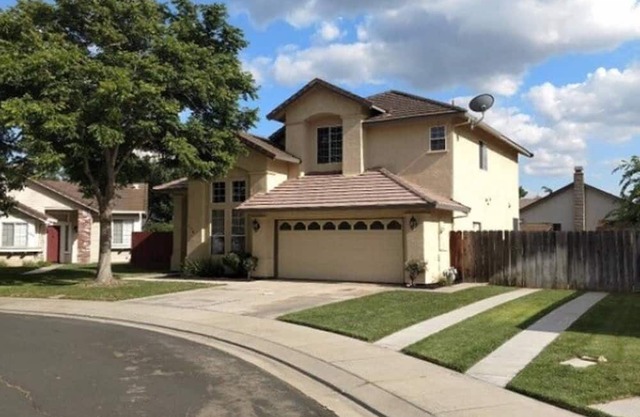 1994 Built Large House 3/3/3 Garage Parking Kitchen Laundry WiFI TV AC Culdesac