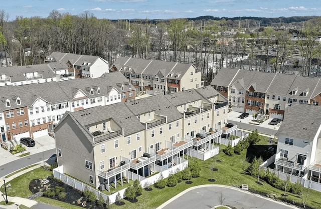 Charming 3-bedroom 3.5 bath townhome in delightful Gambrills