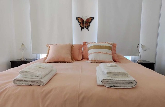 Cómodos Departamentos a Metros de Calle Mitre y Centro Cívico