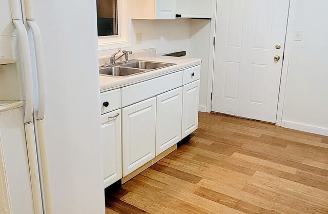 Cute & Clean! Small home in a small town, North Salem, IN. Economical stay.