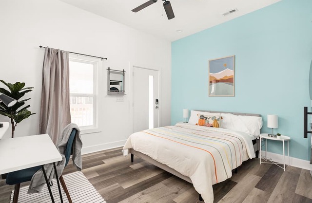 Indy Pink Premier Living in Fountain Square